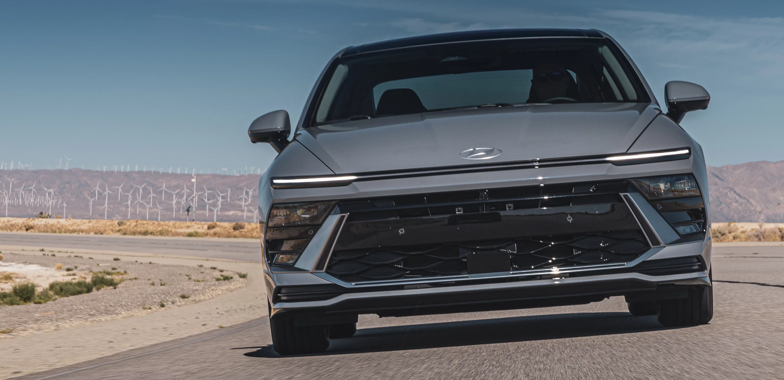 طراحی داخلی خودروی هیوندای سوناتا DN8